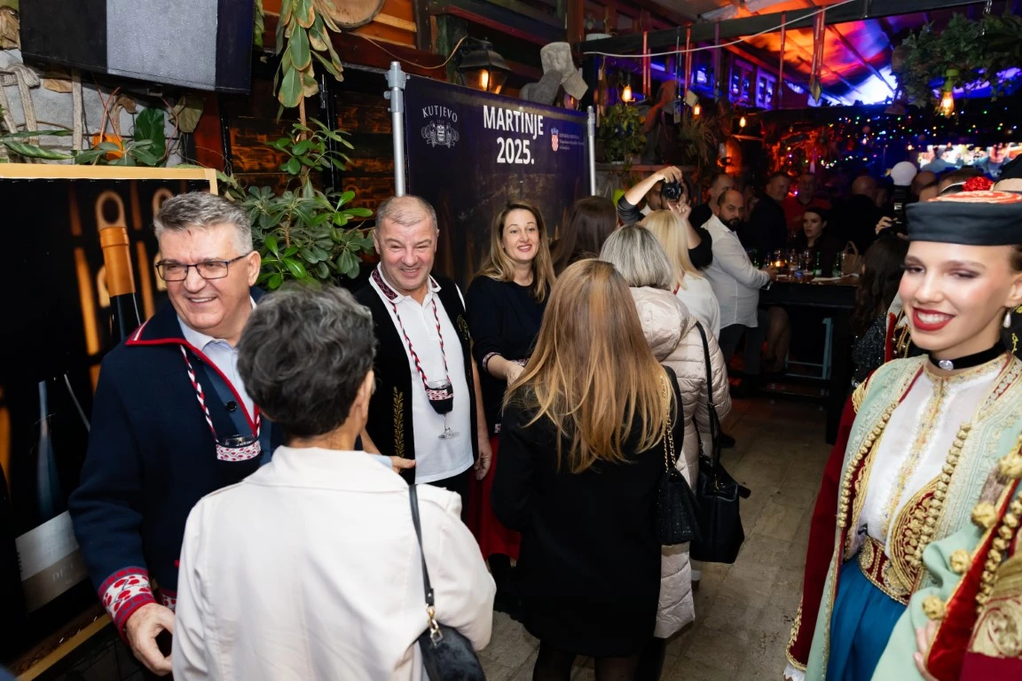 Martinje u Podgorici proslavljeno u svečanom ozračju: Vinarija Kutjevo predstavila mladu graševinu pred više od 500 uzvanika