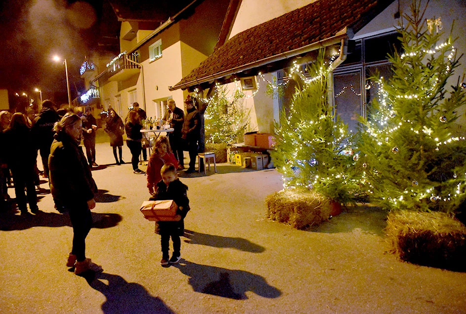 Prvi ’Advent u Vilić selu’ oduševio mještane i goste, Radošić: ’Ovo može biti dobar primjer i drugim malim sredinama’