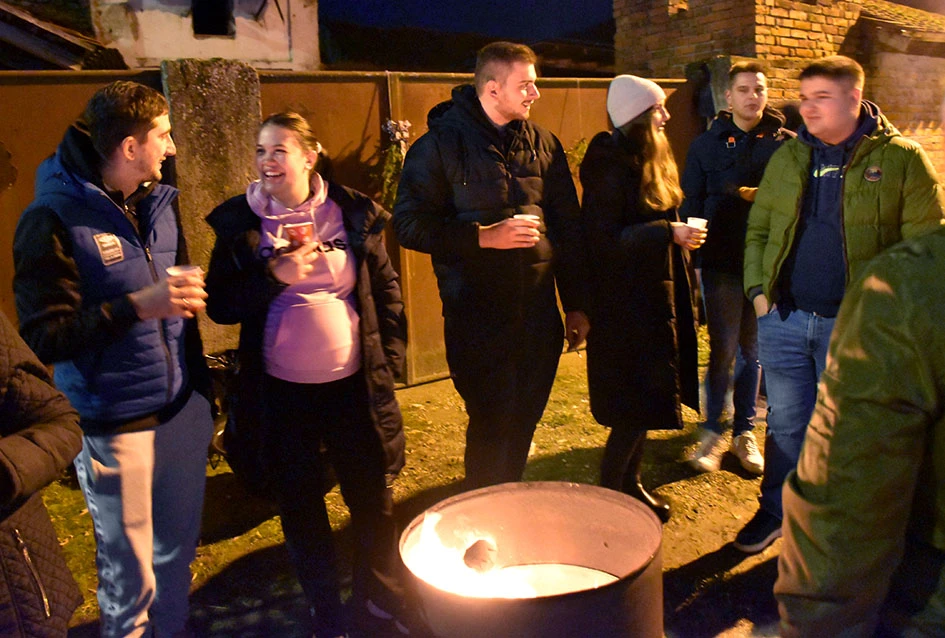 Prvi ’Advent u Vilić selu’ oduševio mještane i goste, Radošić: ’Ovo može biti dobar primjer i drugim malim sredinama’