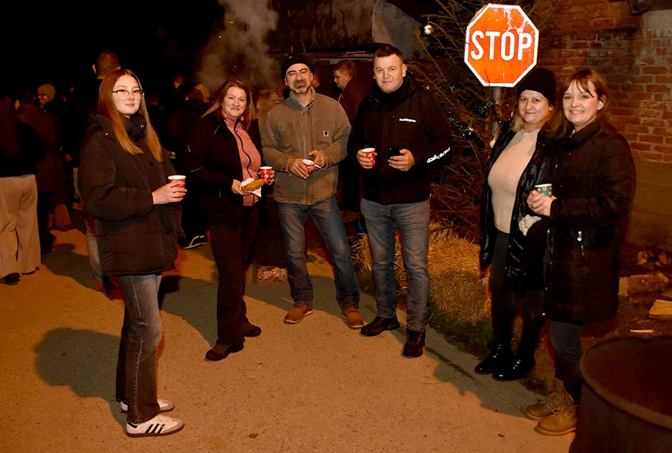 Prvi ’Advent u Vilić selu’ oduševio mještane i goste, Radošić: ’Ovo može biti dobar primjer i drugim malim sredinama’