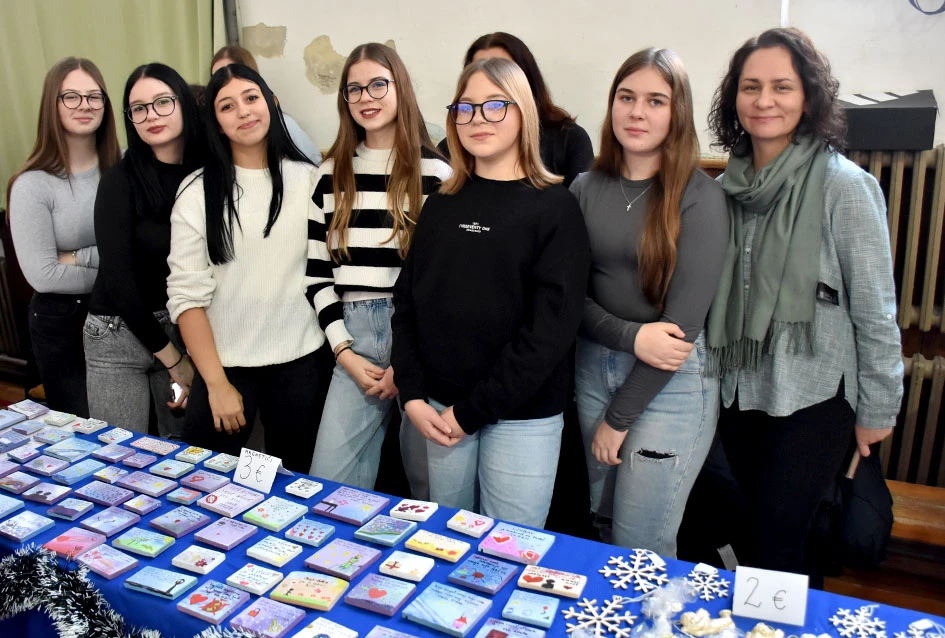 Čarolija zajedništva: Kempfovci još jednom oduševili blagdanskom izložbom „Prilika za sve“