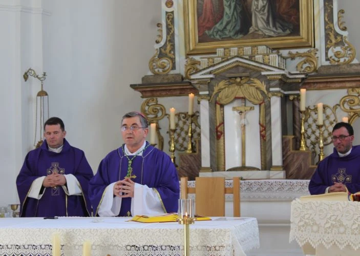 POŽEŠKE SESVETE: U župnoj crkvi ponovno postavljena spomen-ploča Ivanu Švearu u povodu 250. godišnjice rođenja