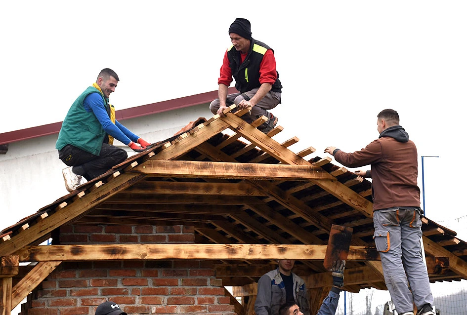 Nogometaši Parasana zasukali rukave: Pripreme za 70. godišnjicu u punom jeku