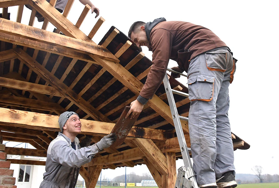 Nogometaši Parasana zasukali rukave: Pripreme za 70. godišnjicu u punom jeku