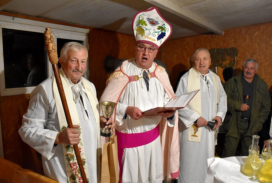 Martinje u Šušanju: Unatoč kašnjenju i izostanku kardinala Bauera, mošt uspješno ’kršten’ u mlado vino