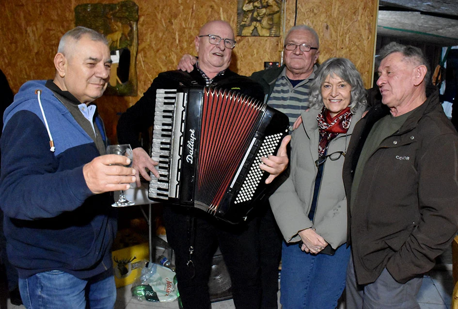 Martinje u Šušanju: Unatoč kašnjenju i izostanku kardinala Bauera, mošt uspješno ’kršten’ u mlado vino