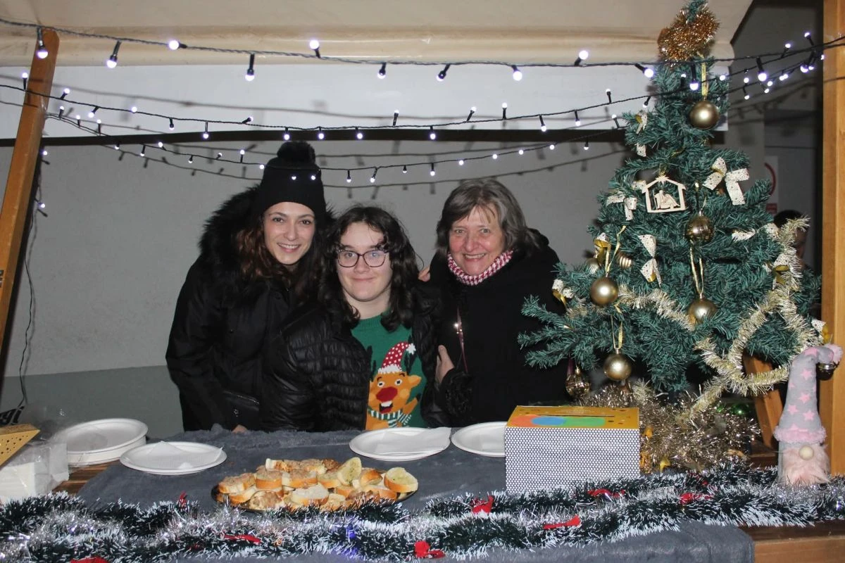 Adventska čarolija u srcu zajednice: Koncert „Ususret Ljubavi“ i „Advent u KOŠ-u“ okupili brojne posjetitelje