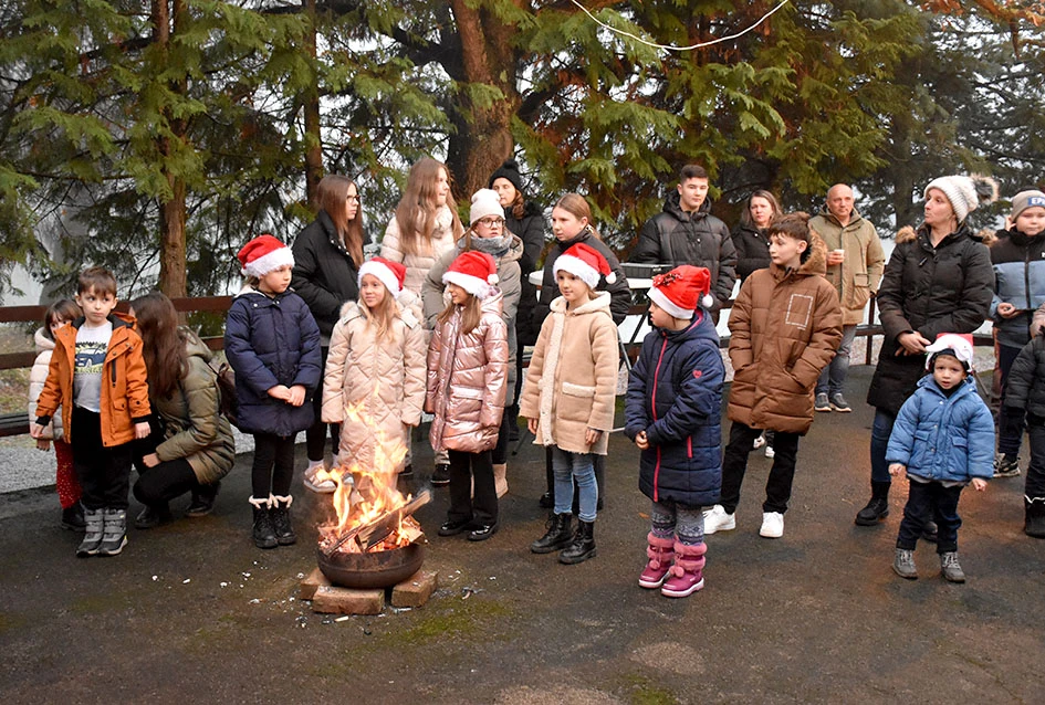 Peti ’Advent u Rajsavcu”: Druženje uz Djeda Mraza i slovačku tradiciju