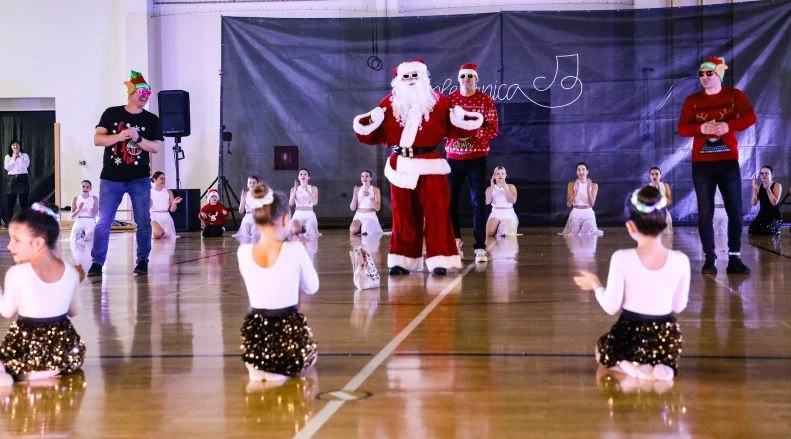 Pleterničke mažoretkinje održale božićnu priredbu