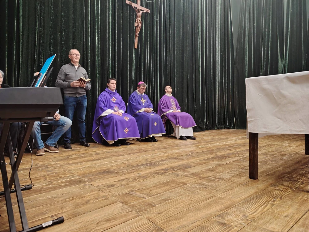 Biskup Ivo pohodio zatvor i kaznionicu u Požegi