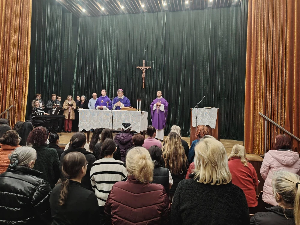 Biskup Ivo pohodio zatvor i kaznionicu u Požegi