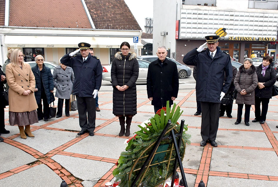 Uoči Božića – tišina, poštovanje i neugasla ljubav roditelja