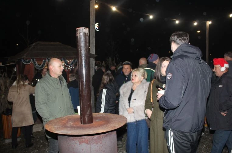 Bećarski šor ponovno ispunjen adventskim ugođajem