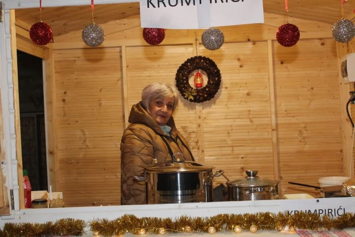 Bećarski šor ponovno ispunjen adventskim ugođajem