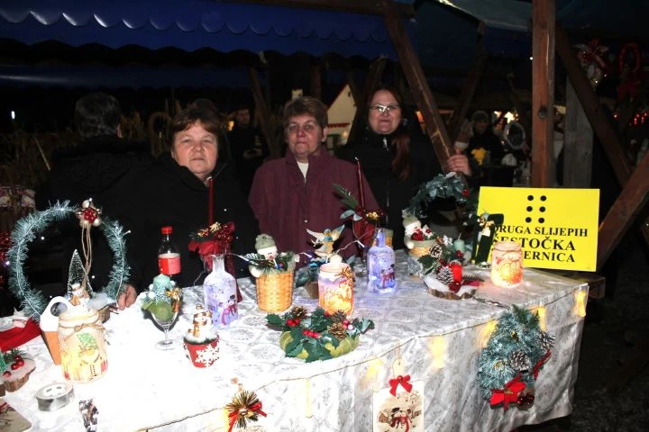 Bećarski šor ponovno ispunjen adventskim ugođajem