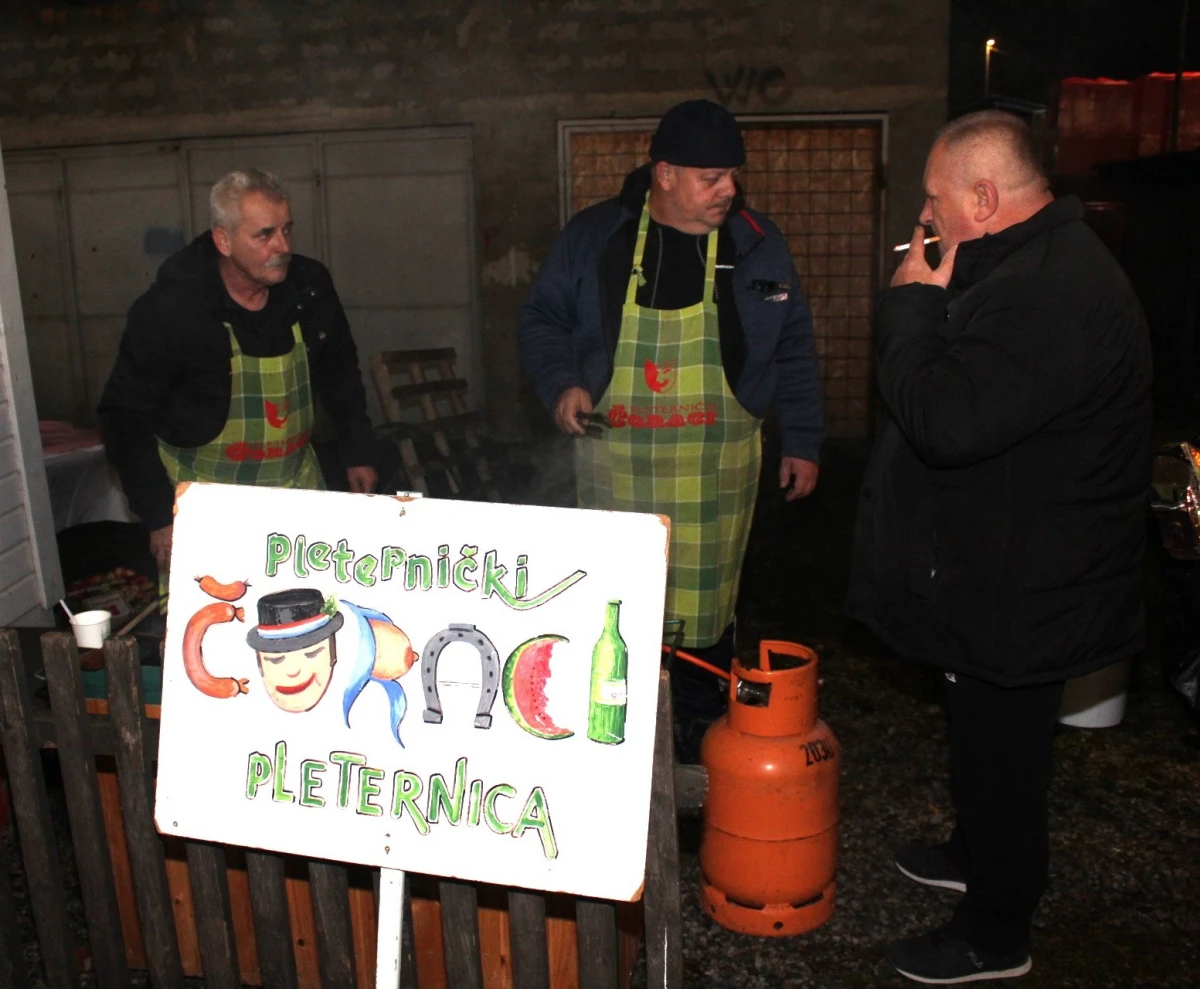 Bećarski šor ponovno ispunjen adventskim ugođajem