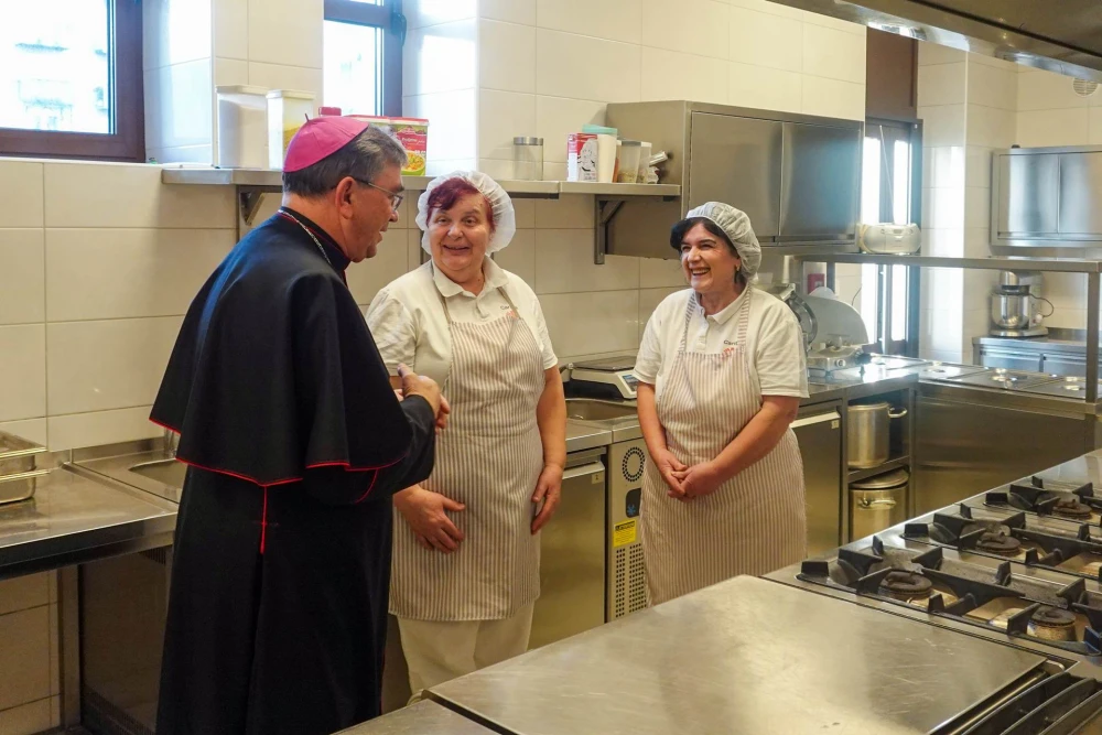 Susret biskupa Ive s djelatnicima i korisnicima biskupijskog Caritasa