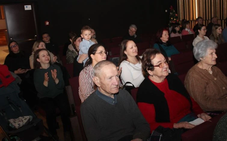 Pleternica zapjevala uoči Božića uz HKUD Vijenac i Udrugu Osmjeh