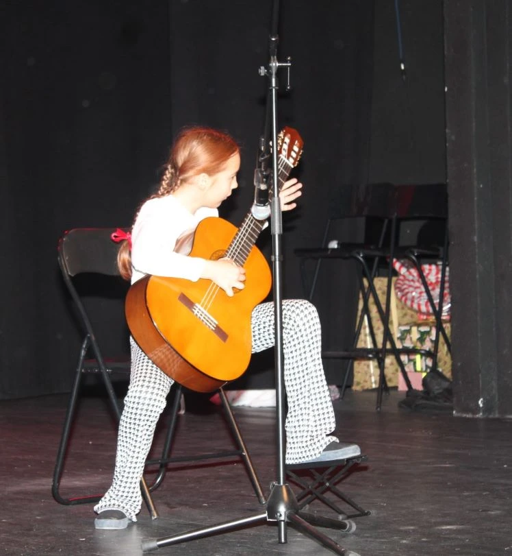 Pleternica zapjevala uoči Božića uz HKUD Vijenac i Udrugu Osmjeh