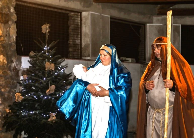 Uprizorene žive jaslice u svetištu Gospe od Suza