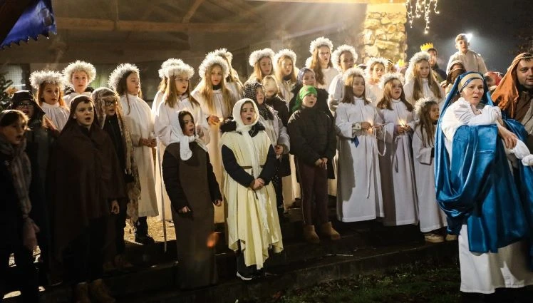 Uprizorene žive jaslice u svetištu Gospe od Suza