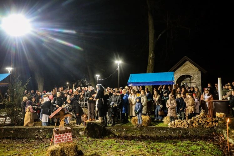 Uprizorene žive jaslice u svetištu Gospe od Suza