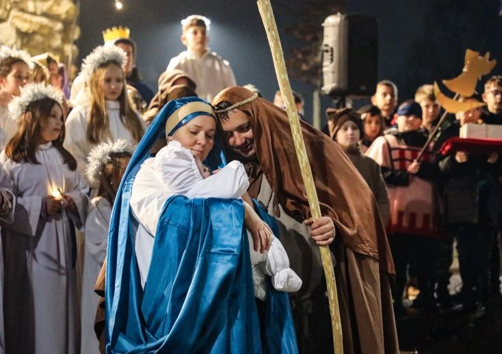 Uprizorene žive jaslice u svetištu Gospe od Suza