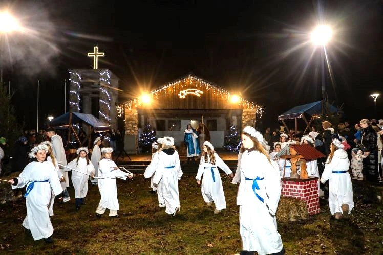 Uprizorene žive jaslice u svetištu Gospe od Suza