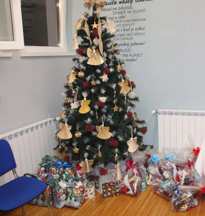 Božićni domjenak pleterničke Udruge „Osmjeh“ ispunjen radošću i zajedništvom