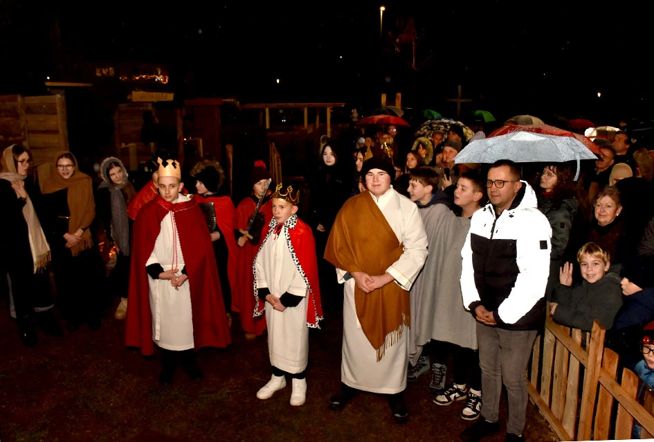 U Velikoj uprizorene žive jaslice uz snažnu humanitarnu poruku