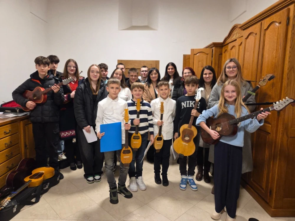 Kutjevački tamburaši obogatili božićna misna slavlja u Kutjevu i Vetovu