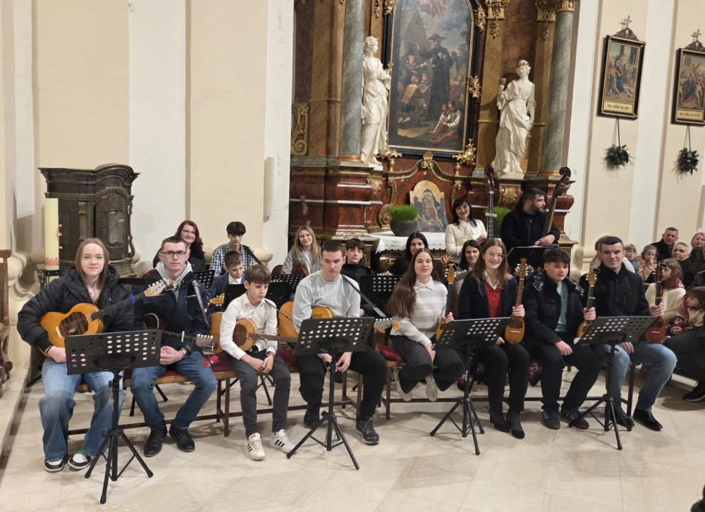 Kutjevački tamburaši obogatili božićna misna slavlja u Kutjevu i Vetovu