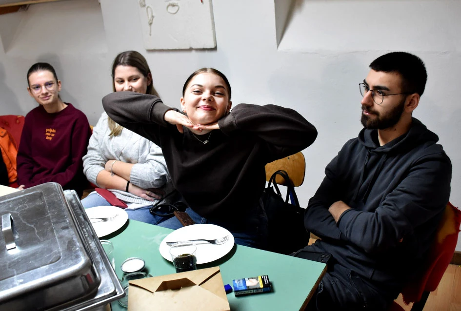 Brđani Odreda izviđača Požega uz blagdansko druženje i novu zastavu ispratili uspješnu godinu