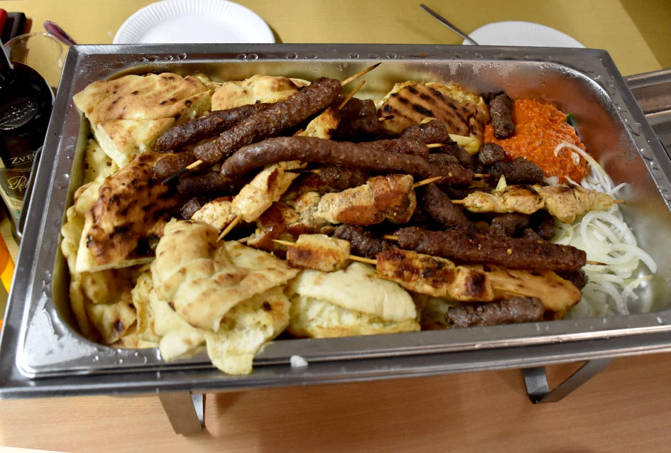 Brđani Odreda izviđača Požega uz blagdansko druženje i novu zastavu ispratili uspješnu godinu