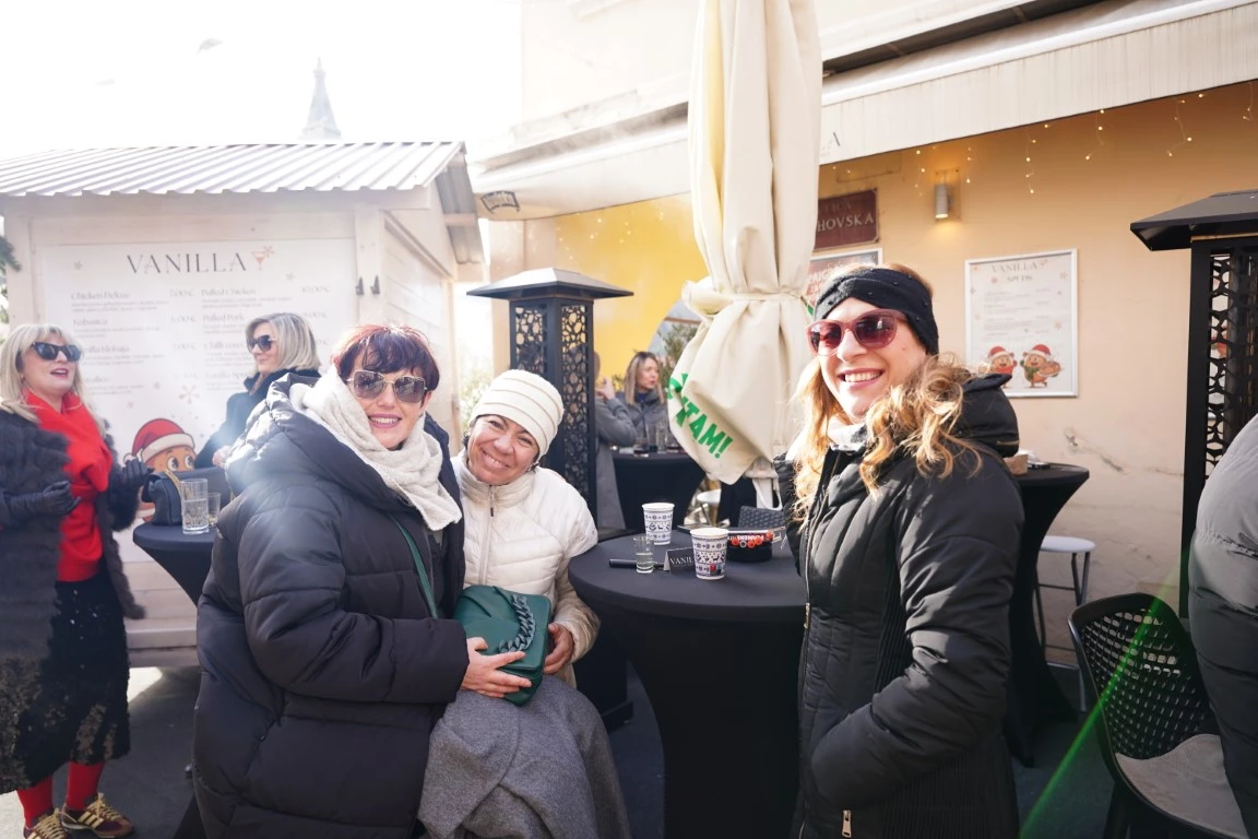 Dobra glazba uz tople napitke razveselila sugrađane na dnevnom dočeku Nove godine