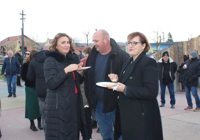 Pleternica Novu godinu dočekala u podne uz pjesmu, ples i slavonsko zajedništvo