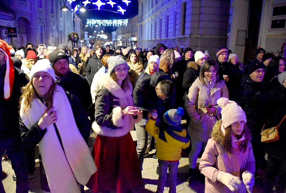 Nova 2026. dočekana u srcu Požege