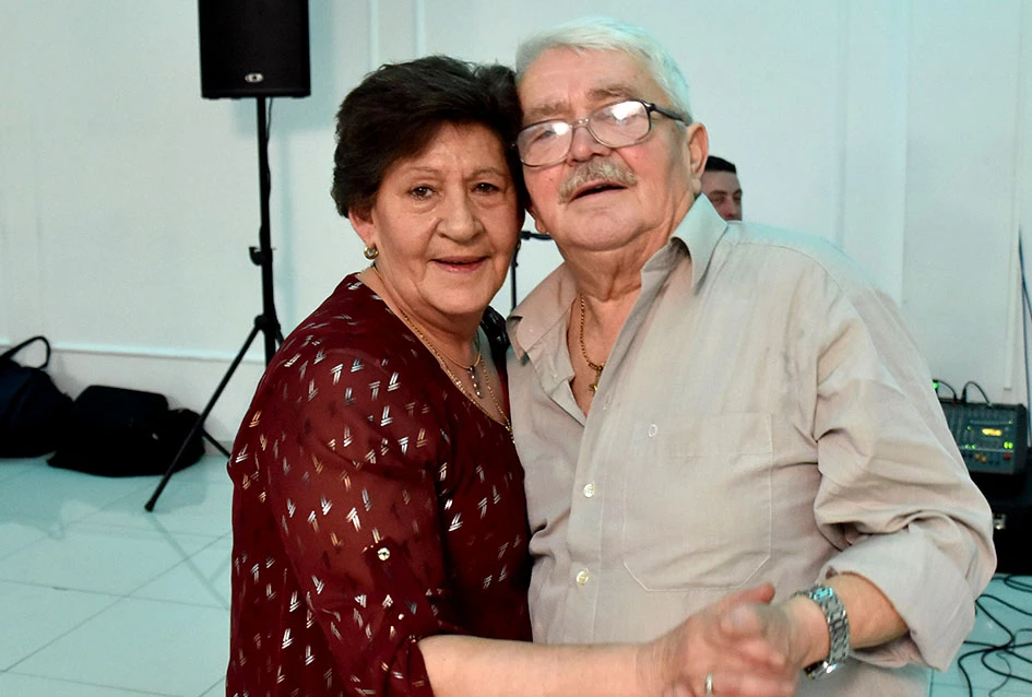 Snijeg nije zaustavio ljubitelje plesa:Stotinjak gostiju na prvoj ovogodišnjoj zabavi Marice Budimski Mace