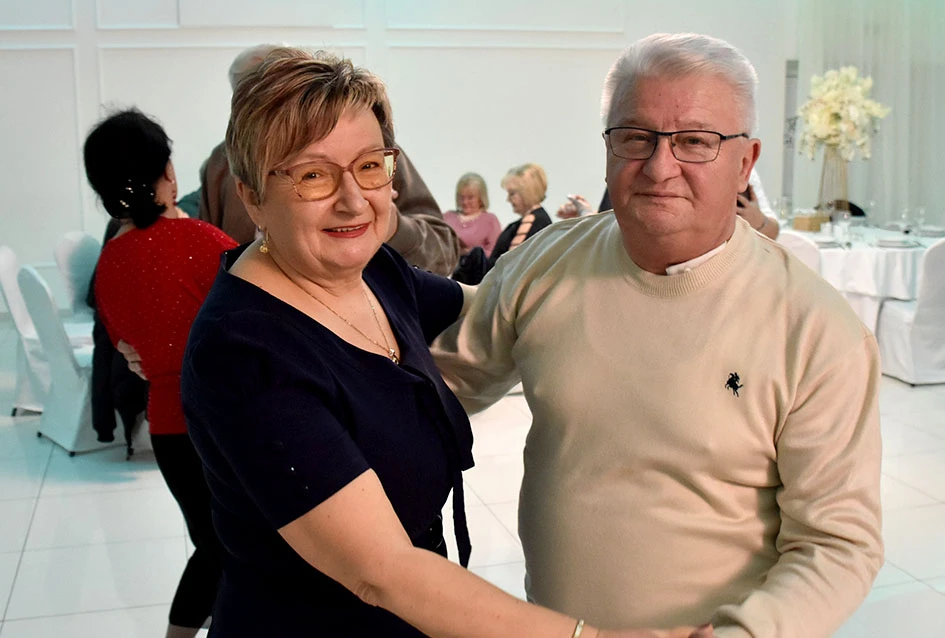 Snijeg nije zaustavio ljubitelje plesa:Stotinjak gostiju na prvoj ovogodišnjoj zabavi Marice Budimski Mace