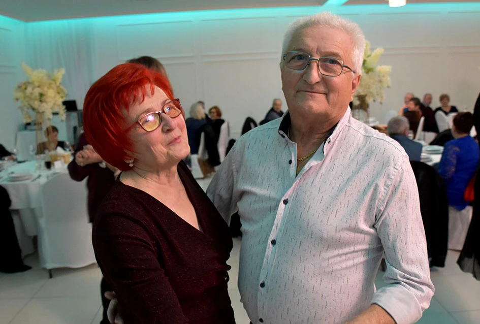 Snijeg nije zaustavio ljubitelje plesa:Stotinjak gostiju na prvoj ovogodišnjoj zabavi Marice Budimski Mace