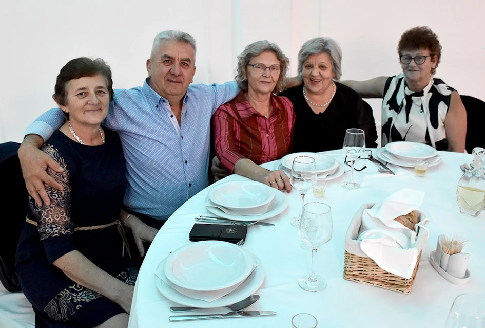 Snijeg nije zaustavio ljubitelje plesa:Stotinjak gostiju na prvoj ovogodišnjoj zabavi Marice Budimski Mace