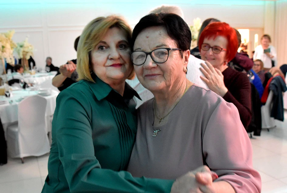 Snijeg nije zaustavio ljubitelje plesa:Stotinjak gostiju na prvoj ovogodišnjoj zabavi Marice Budimski Mace