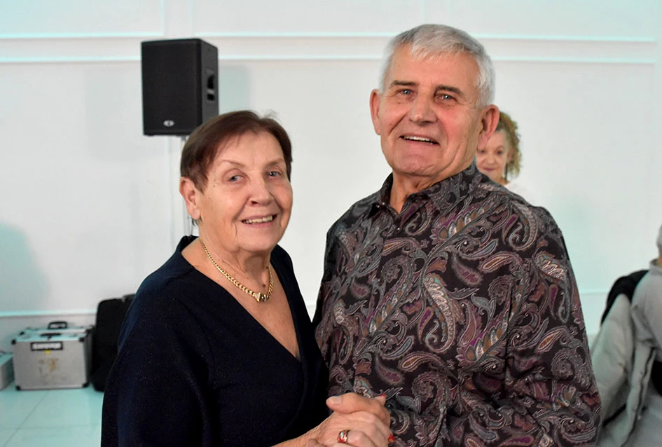 Snijeg nije zaustavio ljubitelje plesa:Stotinjak gostiju na prvoj ovogodišnjoj zabavi Marice Budimski Mace