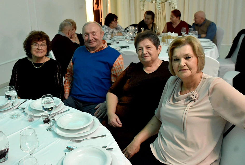 Snijeg nije zaustavio ljubitelje plesa:Stotinjak gostiju na prvoj ovogodišnjoj zabavi Marice Budimski Mace