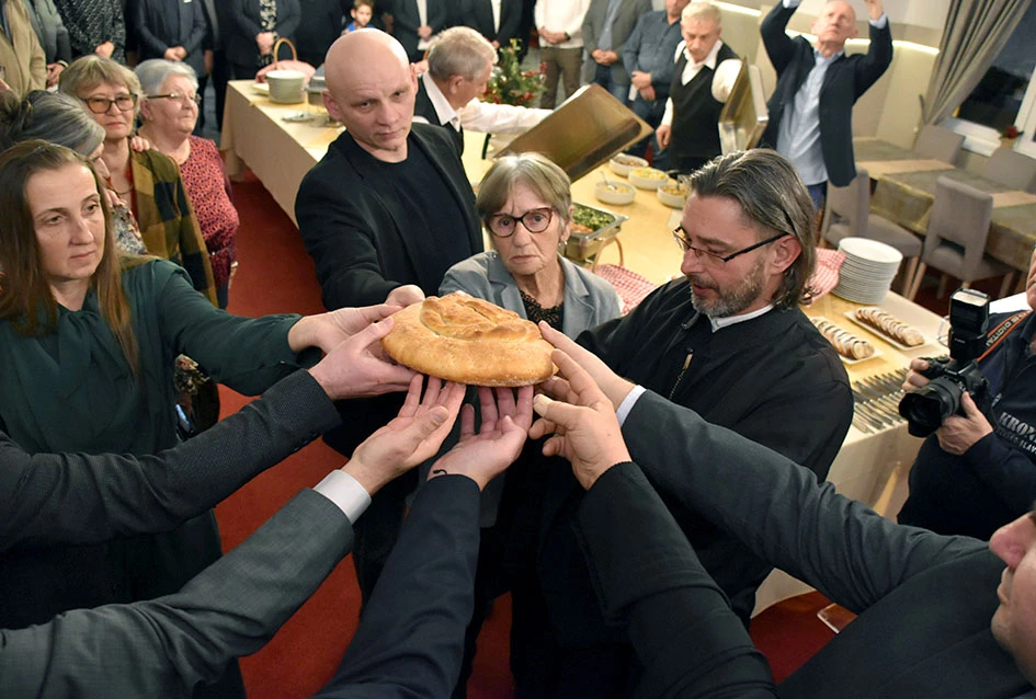 Prijem uoči Božića po Julijanskom kalendaru prošao u duhu tradicije i razumijevanja