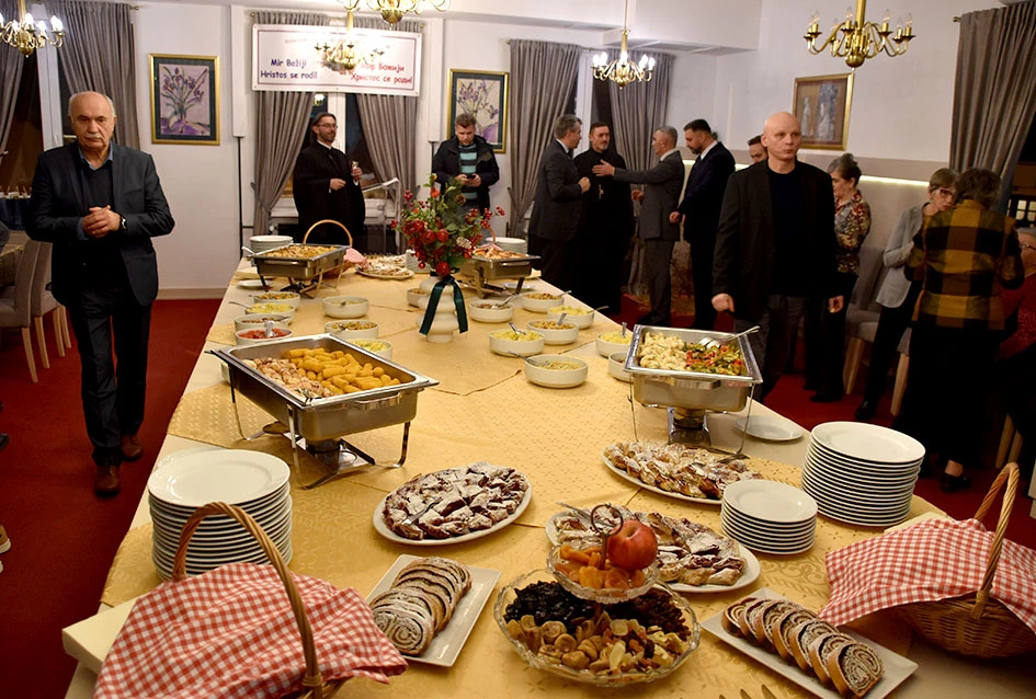 Prijem uoči Božića po Julijanskom kalendaru prošao u duhu tradicije i razumijevanja