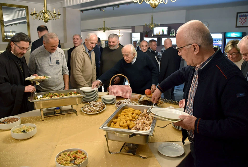 Prijem uoči Božića po Julijanskom kalendaru prošao u duhu tradicije i razumijevanja