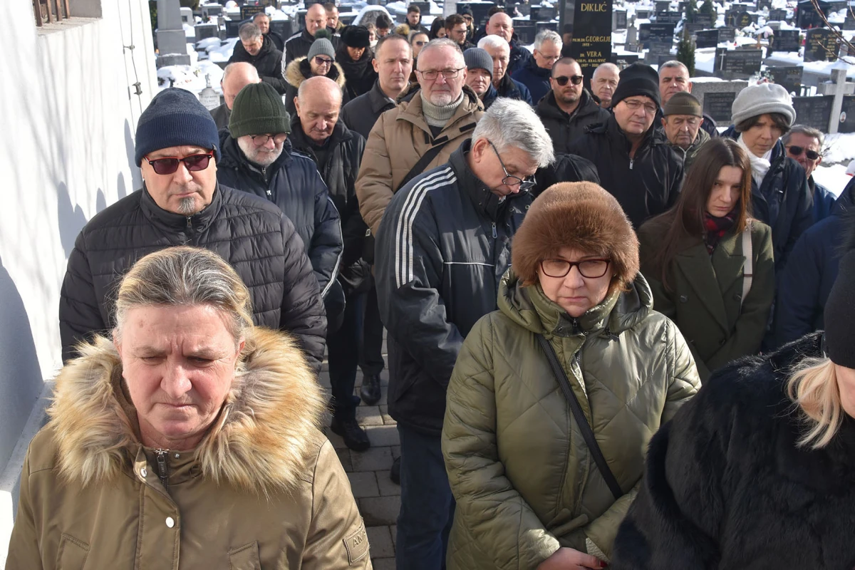 POSLJEDNJI ISPRAĆAJ: Uz vojne počasti sahranjena Mandica Rakić – Ranka