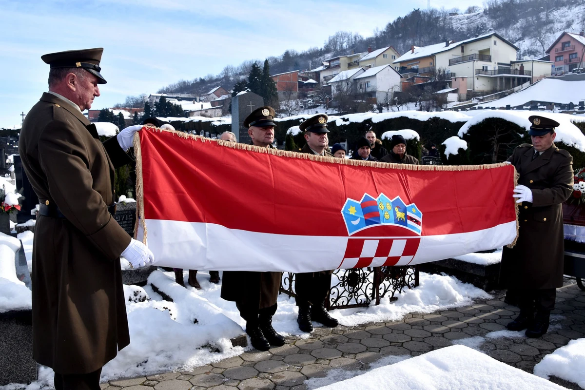 POSLJEDNJI ISPRAĆAJ: Uz vojne počasti sahranjena Mandica Rakić – Ranka