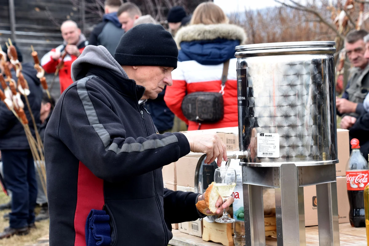 TRADICIJA NA VINKOMIRU: Proslava Vincelova u vinogradu obitelji Majstorović